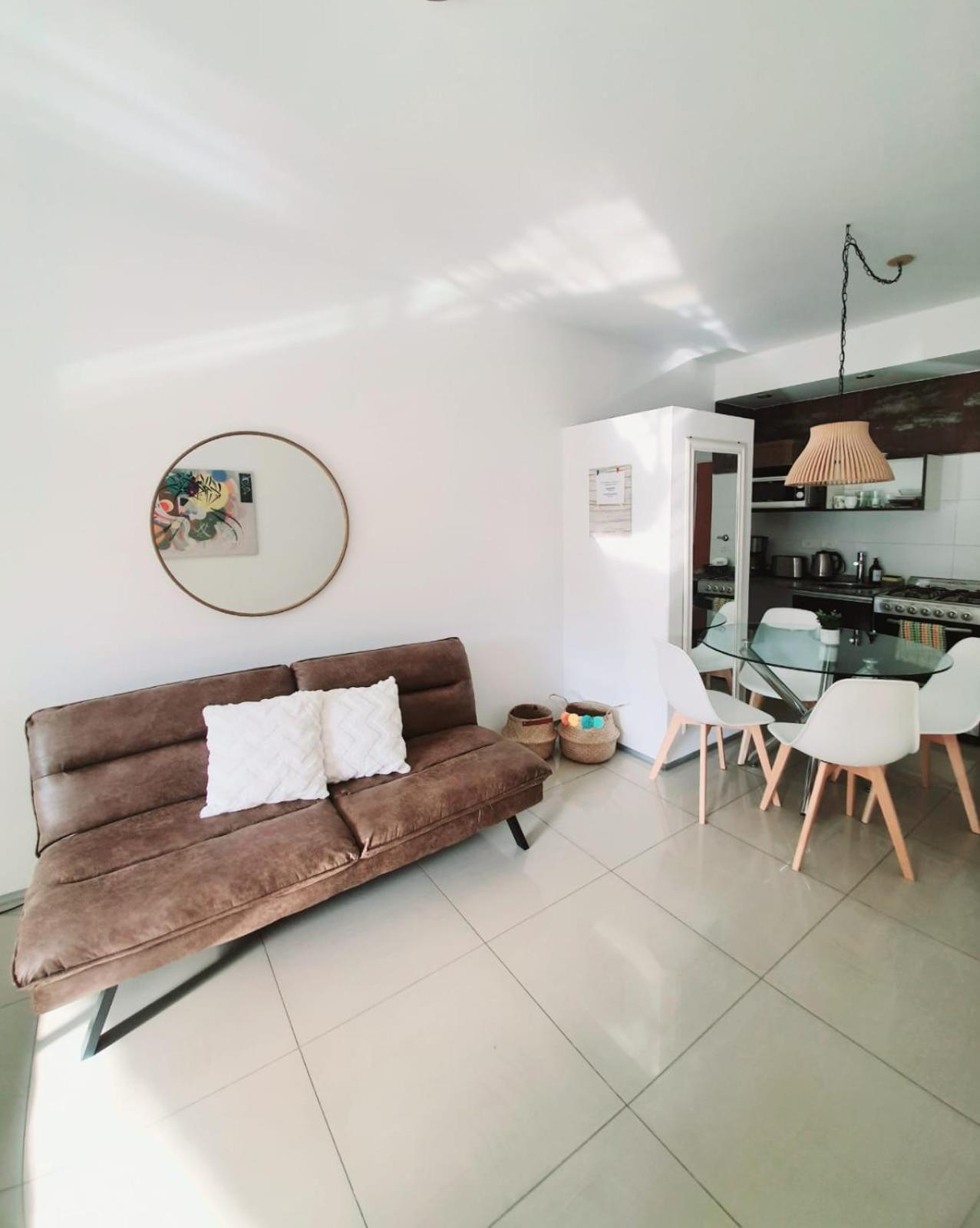 Monoambiente Super Amplio Y Comodo, Ideal Para Explorar La Ciudad Buenos Aires Ngoại thất bức ảnh